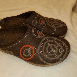 Haflinger embroidered wool clogs
